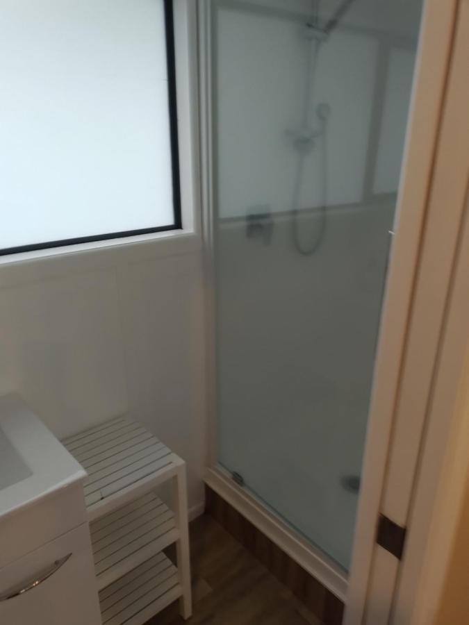 وايهي Best Budget Bed And Ensuite - Private Access Close To Beach المظهر الخارجي الصورة